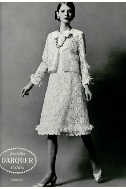 1971 Chanel Haute Couture White Tulip Novelty Lace & Satin Party Dress Ensemble