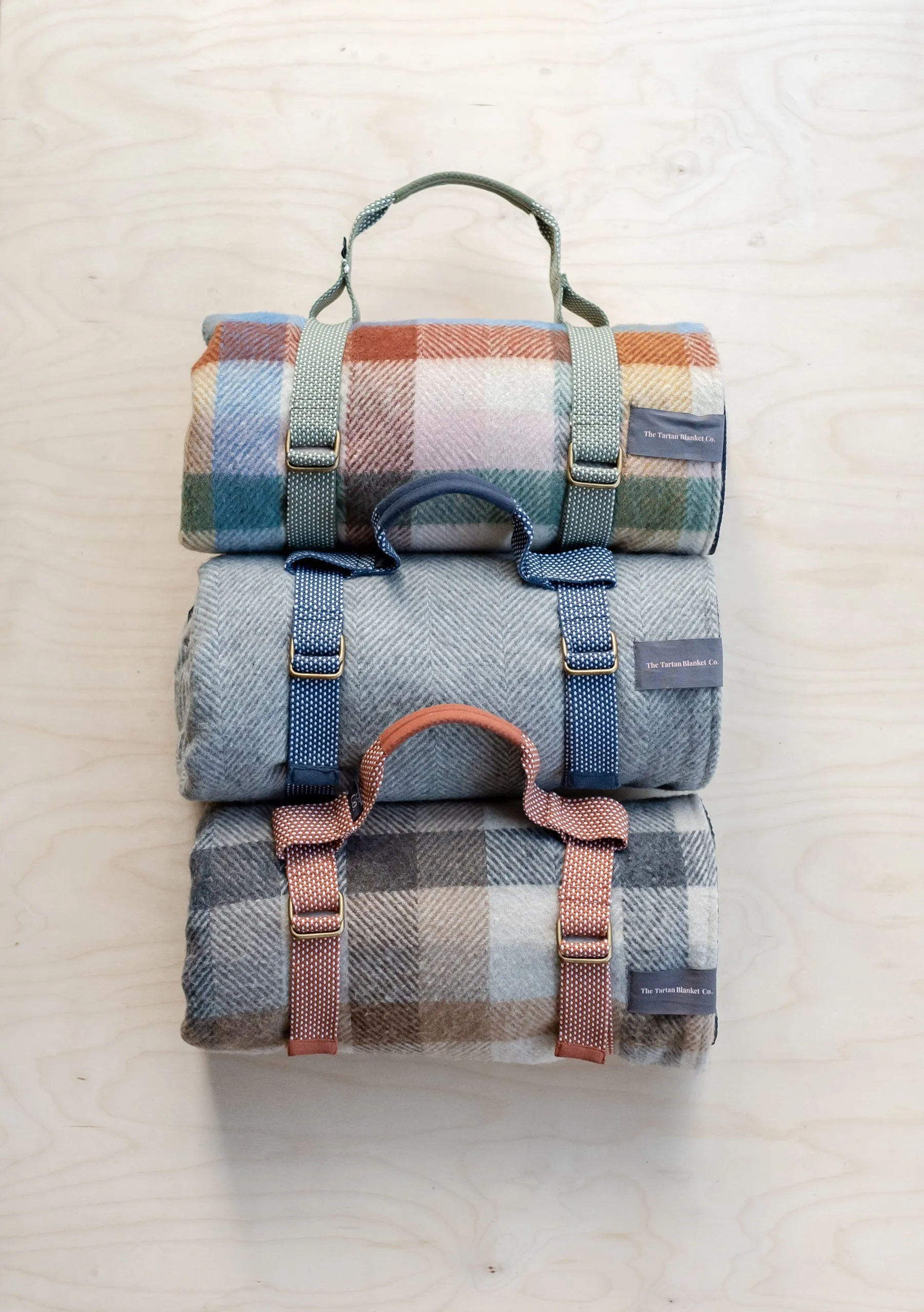 Recycled Wool Picnic Blanket in Bannockbane Silver Tartan